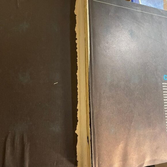 1970-71 Esso Power Players Complete Set in Hard Cover Album. Album is damaged. - Picture 7 of 8